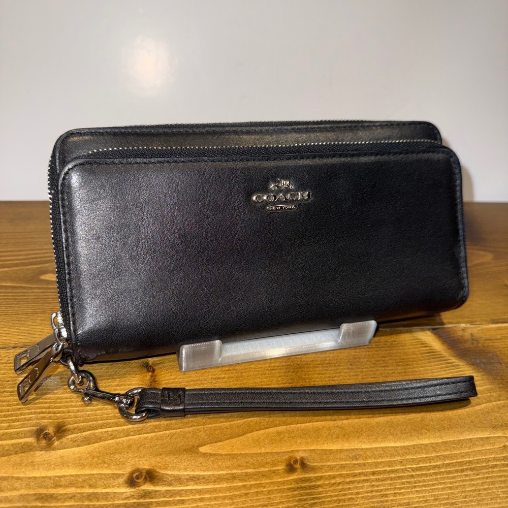 Coach 52103 Black Leather Double Zip Around Wallet Wristlet Clutch Organizer